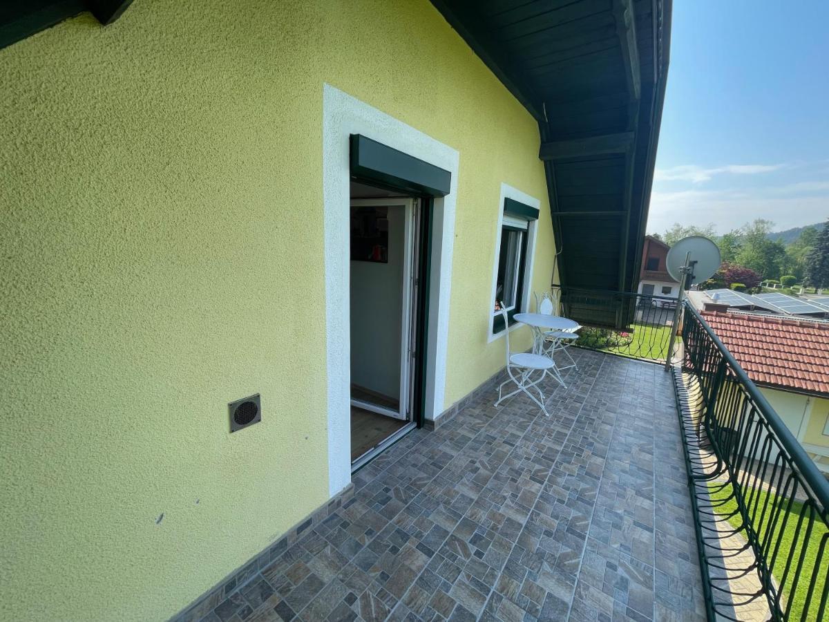 Apartment Schlossbergblick Griffen Exteriör bild