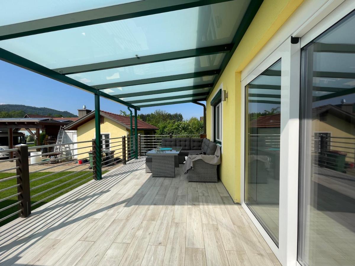 Apartment Schlossbergblick Griffen Exteriör bild
